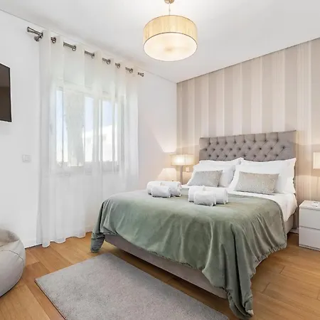 Elle Design By Ocvillas Willa